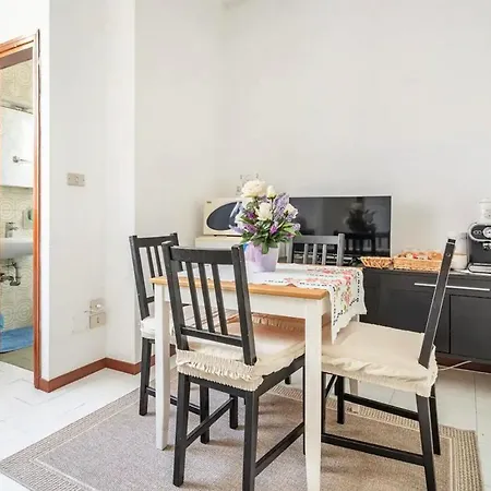 Apartament Al Quadrilatero - Location *